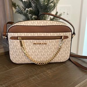 Michael Kors crossbody
